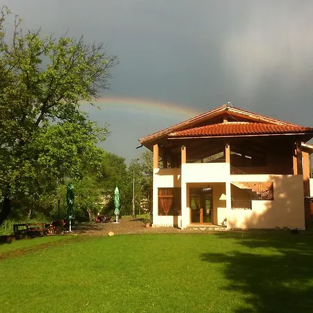 Holiday park Perperеshka River Stremtsi