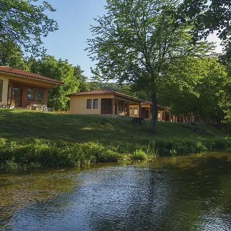 Perperеshka River Vakantiepark Stremtsi